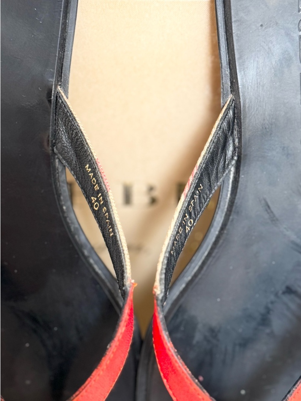Burberry Women’s Orange Leather Thong Sandals with Signature Check Strap Size 9 - Picture 8 of 10